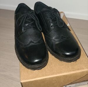 Zara leather derby shoes in black size Eur 37 or US 5 Boys Or US 6 Women